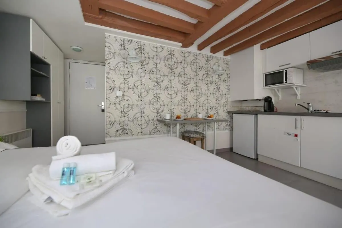 Studio Parisien 20M2 En Face Du Musee Grevin - 2P Apartman Franciaország